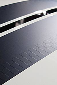 センターエンボス